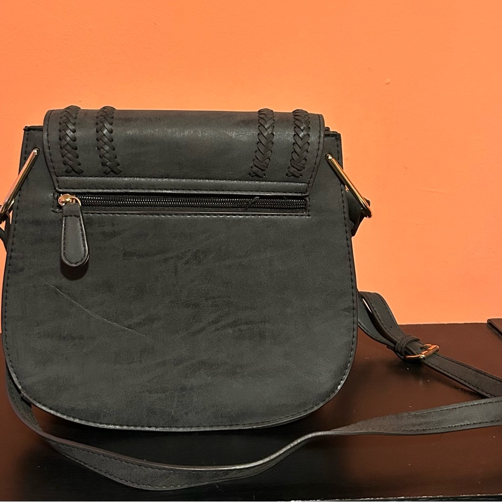 Franco Sarto Grey Vegan Leather Rex Saddle Crossbody Bag with Tinsel Fringe - Picture 5 of 10